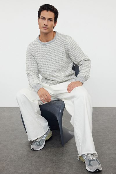 Trendyol Collection Stone Slim Slim Fit Strickpullover mit Rundhalsausschnitt für Herren TMNAW25KZ00020