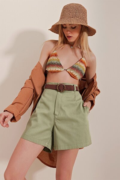 Trend Alaçatı Stili Dámské khaki slaměné úpletové šortky Gabardine ALC-X10271