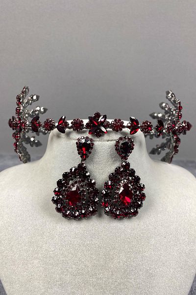 Hayalperest boncuk Burgundy Hellenist Bridal Henna Crown and Shuttle Earring Set