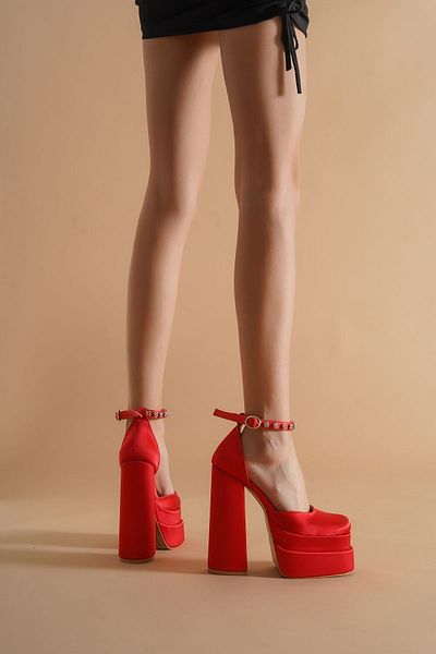 Ayakkabı Ateşi Red Satin Ankle Stone Platform Women's Shoes Figos