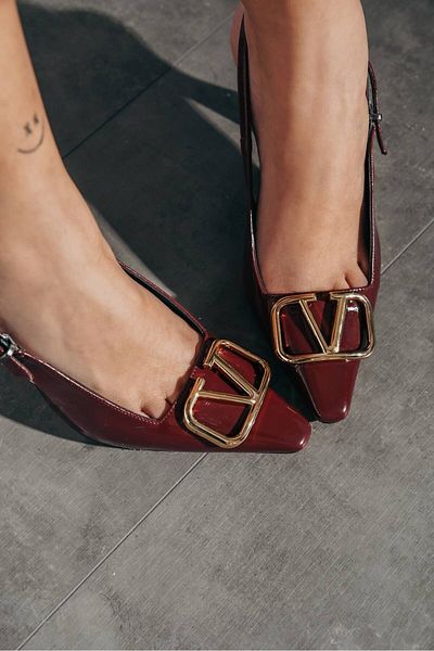 Ayakkabı Ateşi Claret Red Patent Leather V Buckle Detailed Women's Heeled Shoes Niolas