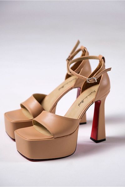 Ayakkabı Ateşi Pantofi de damă cu platformă cu design special din piele nudă Zoey