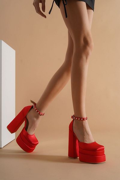 Ayakkabı Ateşi Red Satin Ankle Stone Platform Women's Shoes Figos