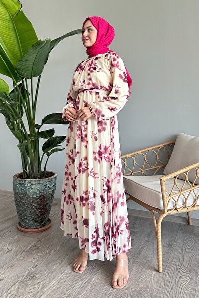 InStyle Fuchsiové šifónové šaty s kvetinovým vzorom