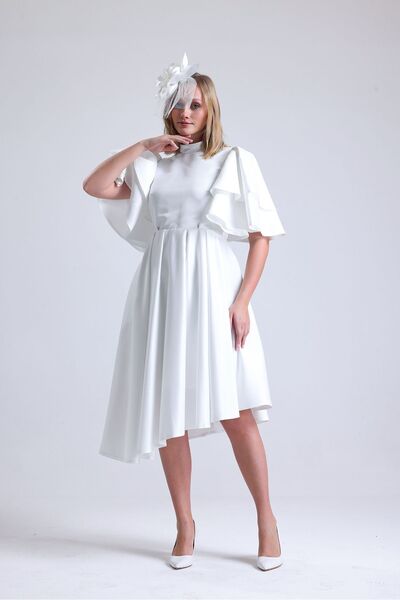 Tangül&Ali'S Moda Evi Kolları Volanlı Asimetrik Beyaz Elbise