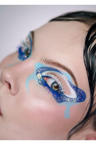 The Glitter Lab Glitter Liquid Eyeliner| Dazzling Liner - Berry But Gold