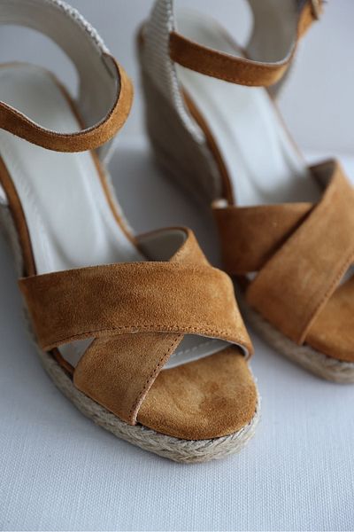 selinshoes Genuine Leather Wedge Heeled Women's Shoes