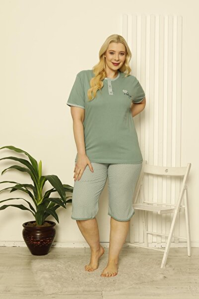 Akasya Women's Large Size Pocketed Polka Dot Capri Pajama Set 2204