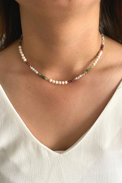 Suerte Accessories قلادة بتصميم خاص مصنوعة يدويًا من حجر القمر روبي والأميرة (PREHNIT) من الحجر الطبيعي مايوركا (ماجوريكا)