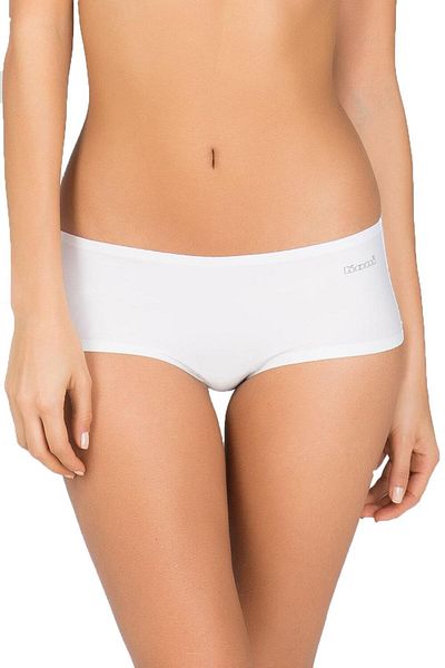 Kom Laser Cut Seamless Rosalinda Ecru Shorts