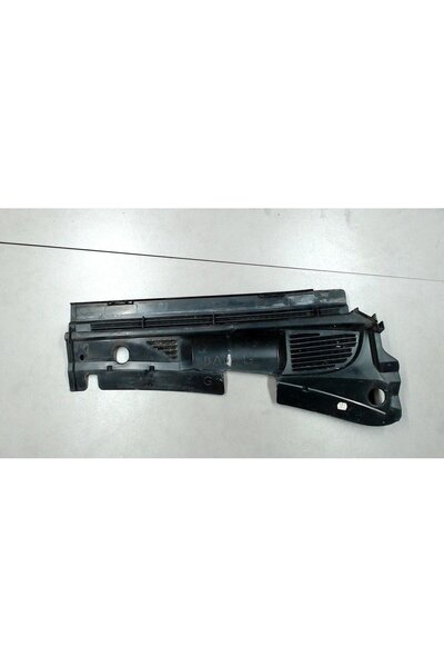OEM Peugeot 406 Uyumlu Ön Konsol Izgarası 8251A4