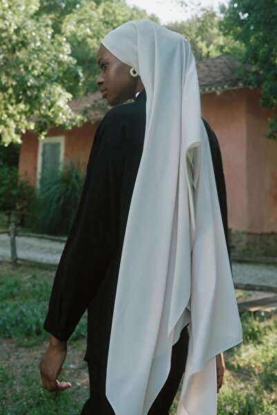 Qef Dark Cream Crepe Shawl - Daily Use