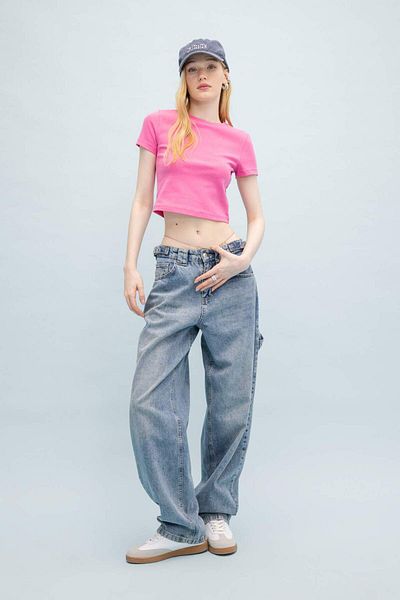 DeFacto Coool Fitted Basic Short Sleeve Crop T-Shirt T9631az23sm