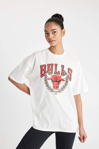 DeFacto Fit Nba Chicago Bulls Oversize Fit Crew λαιμόκοψη κοντομάνικο μπλουζάκι