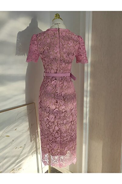 Noura Pembe Güpür Midi Boy Elbise