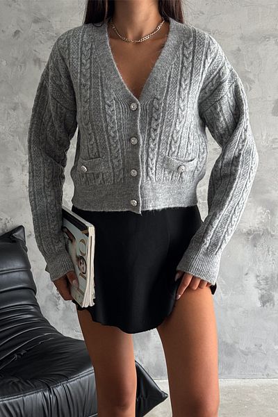 FEMELLE Šedý pletený pletený Crop Cardigan - dvojitá kapsa a detail knoflíku