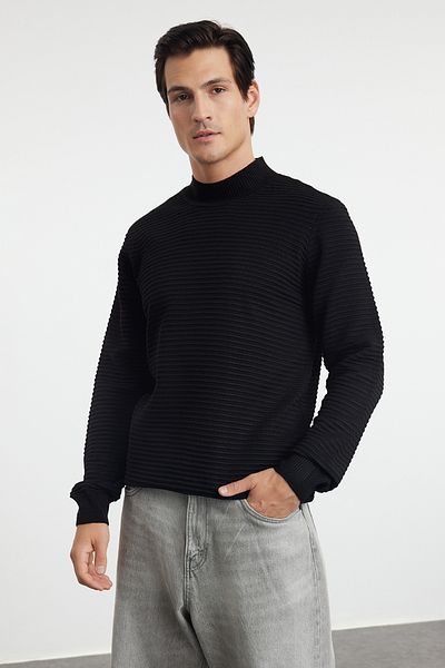 Trendyol Collection Черен тънък тесен пуловер с текстурирана половинка с висока яка Tmnaw20Ls0012