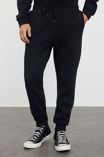 Trendyol Collection Schwarze Jogginghose mit Fleece-Schnitt - TMNAW21EA0264