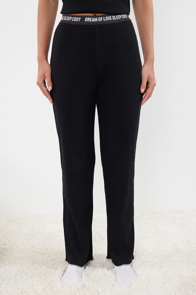 Trendyol Collection Fekete baba overlock pizsama szett - 100% pamut, nyomott gumi részlet, bordázott kötött THMAW25PT00017