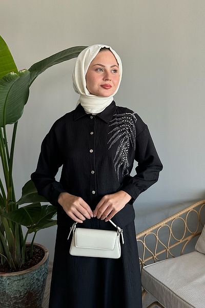 InStyle طقم كتان أسود - تنورة بتفاصيل خرز