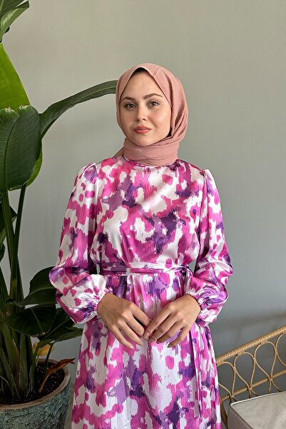 InStyle Fuchsia Satinkleid - Pinselmuster