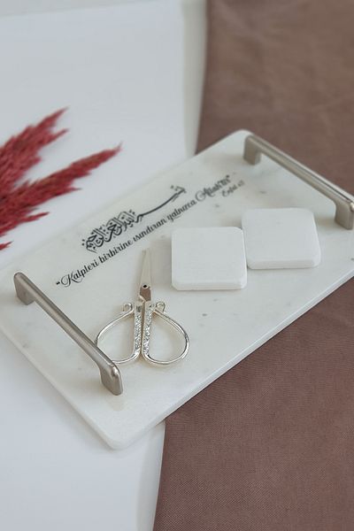 ioadesign Enfal Real Thin Marble Tray - Scissors 2 Pieces, Removable Ring (32X20 CM)