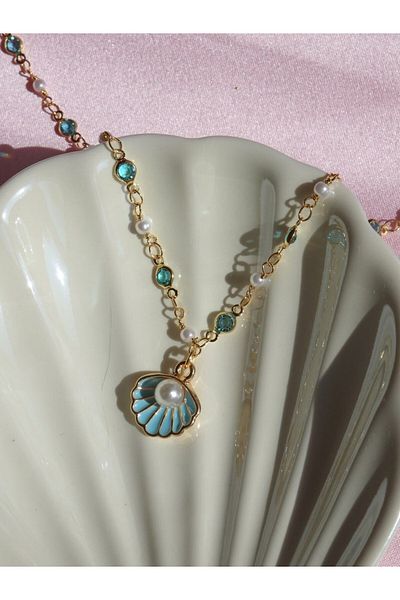 Reorah Collection Turquoise Pearl Detailed Oyster Necklace