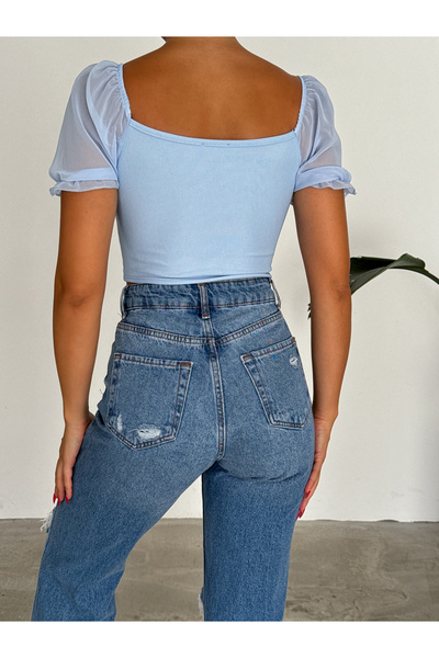 QUTTA Baby Blue γυναικεία Crop μπλούζα - σιφόν μανίκι και κοντή φούστα με φερμουάρ