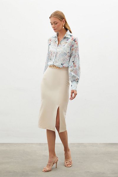 Sateen Fusta creion cu lanț de culoare BEIGE