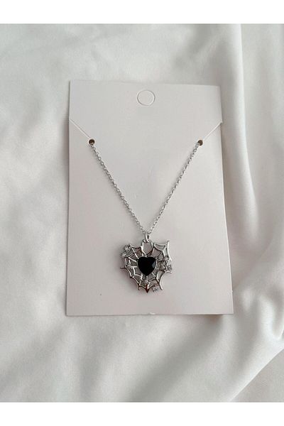 Planet Butik قلادة فضية اللون على شكل قلب حجر أسود - مستوردة (1)