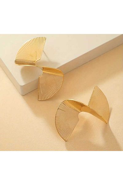 Bujiteri Geometric Patterned Metal S Earrings