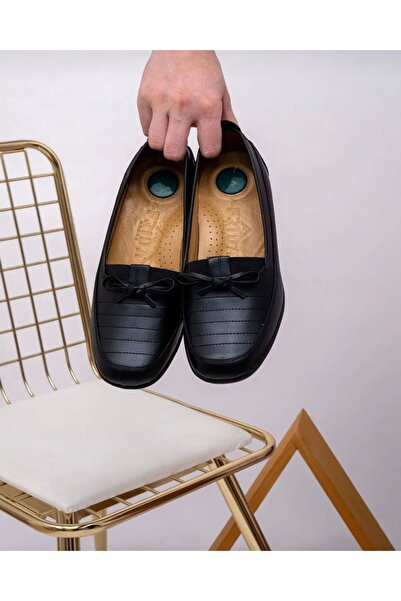 The RaVİS Shoes Kadın Siyah Topuk Destekli Ortopedik Düz Deri Taban Günlük An...