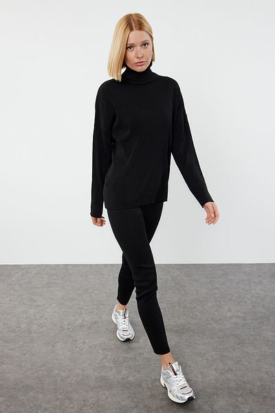 Trendyol Collection Fekete, széles nyakú kötöttáru alsó-felső öltöny TWOAW24AU00022