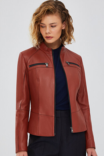 Derimod سترة جلدية قصيرة بقصة ضيقة للنساء - بني 23wgd5453u4