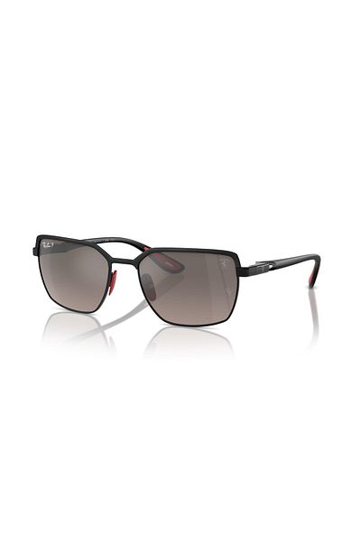 Ray-Ban RB3743M 58 F103/5J Model Outfit