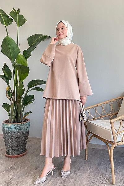 InStyle طقم تنورة بأكمام فضفاضة باللون البيج