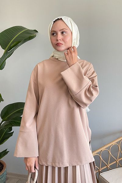InStyle طقم تنورة بأكمام فضفاضة باللون البيج