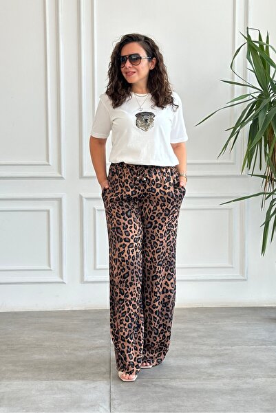 Yağmur Butik Tricou cu imprimeu cu piatră de câine cu guler rotund