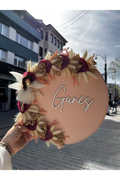 KRVTASARIM DOĞAL ÇİÇEKLİ KEÇE BEBEKLİ KIZ BEBEK KAPI SÜSÜ