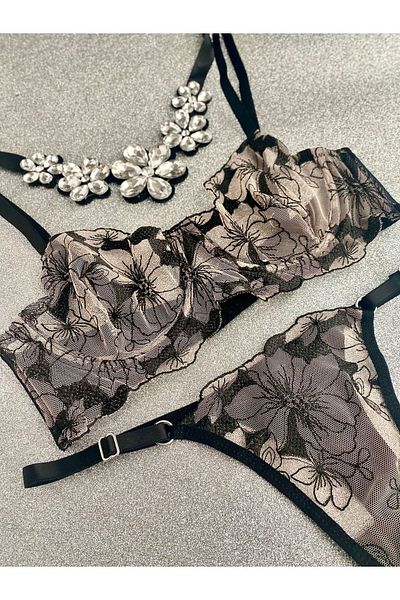 Noche De Luz Deep Love Floral Lace Bra Lingerie Set