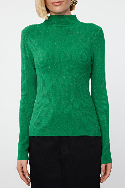 Trendyol Collection Zielony sweter z dzianiny ze stójką Premium - Special Yarn Twoaw25Kz00030