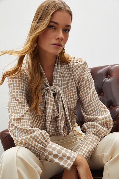Sateen Beige Patterned Scarf Shirt