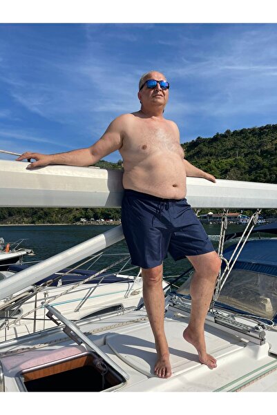 Miami Beach شورت سباحة رجالي كبير الحجم باللون الأزرق الداكن سريع الجفاف من القماش بجيب خلفي واحد مقاس قياسي