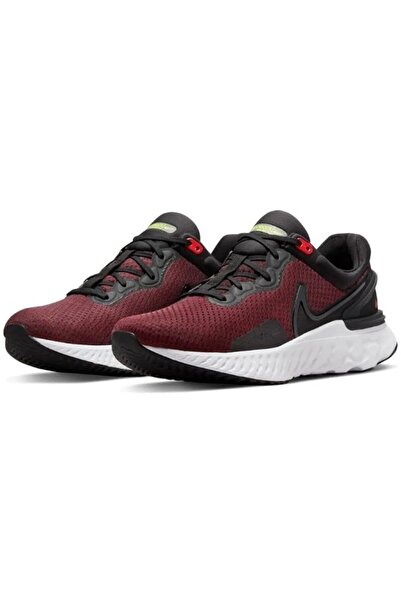 Nike REACT MILER 3