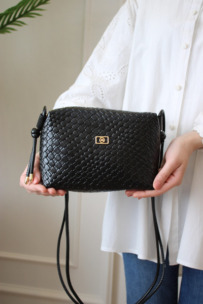 Molie حقيبة كتف نسائية بتصميم ماسي - حزام رفيع وعقدة