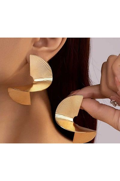 Bujiteri Geometric Patterned Metal S Earrings