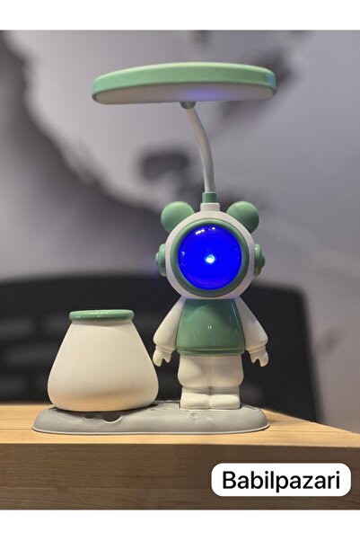 Genel Markalar Yeşil Masa Lambası ve Kalemtraş Özellikli Eğlenceli Tasarım