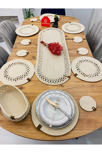 ModaCardin Σετ 14 τεμαχίων από γιούτα Wicker American Service Charging - Runner, Basket και ποτηροθήκη