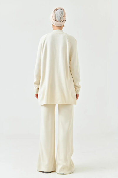 vuvutasarım Жіночий трикотажний комплект з високим коміром і розрізом на талії - 1070