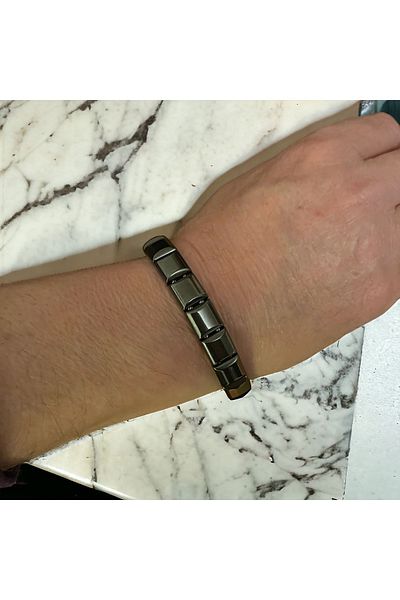 Asteria Jewelry Men's Bracelet - Modern Metallic Look Steel